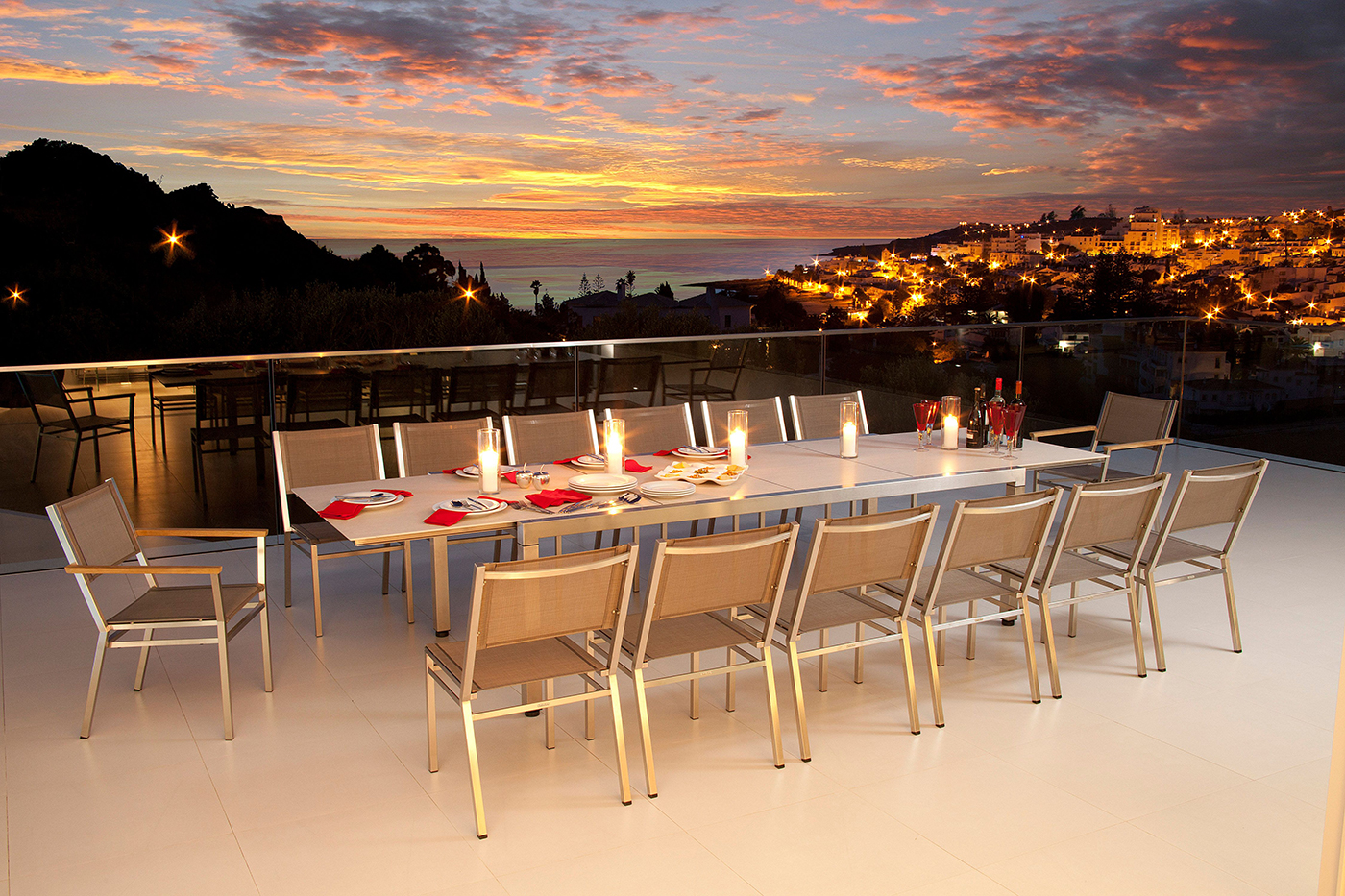 Barlow Tyrie Equinox 14 Seat Dining Set
