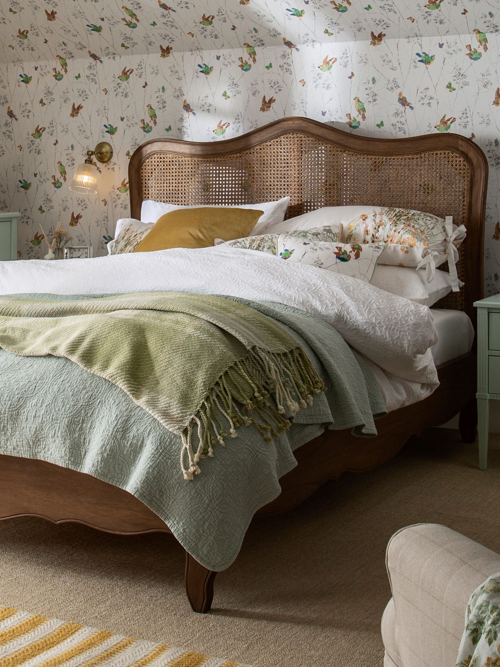 Laura Ashley Montpellier 4ft 6 Bed frame in Walnut