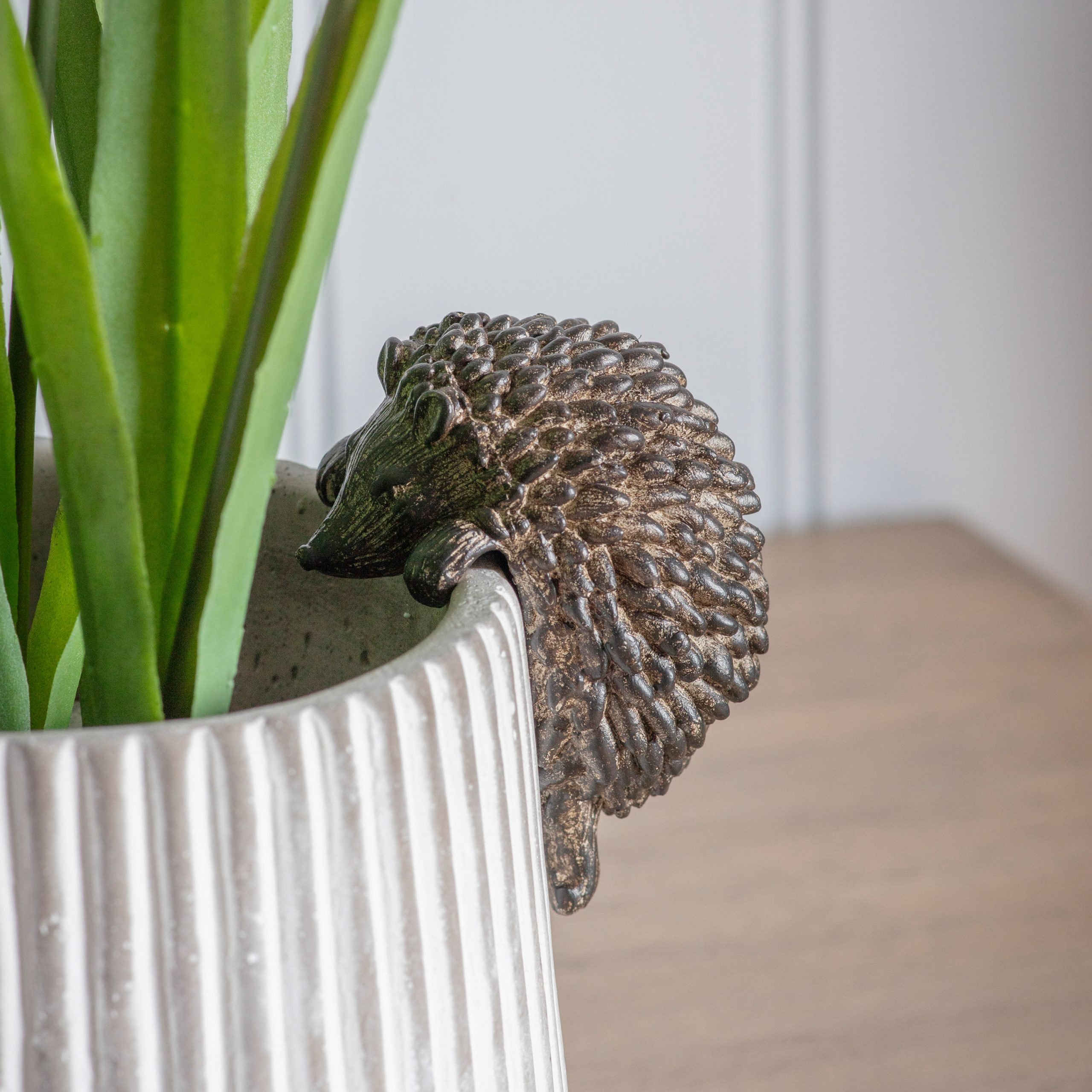 Gallery Direct Edwin Hedgehog Pot Hanger Brown (Pack of 2)