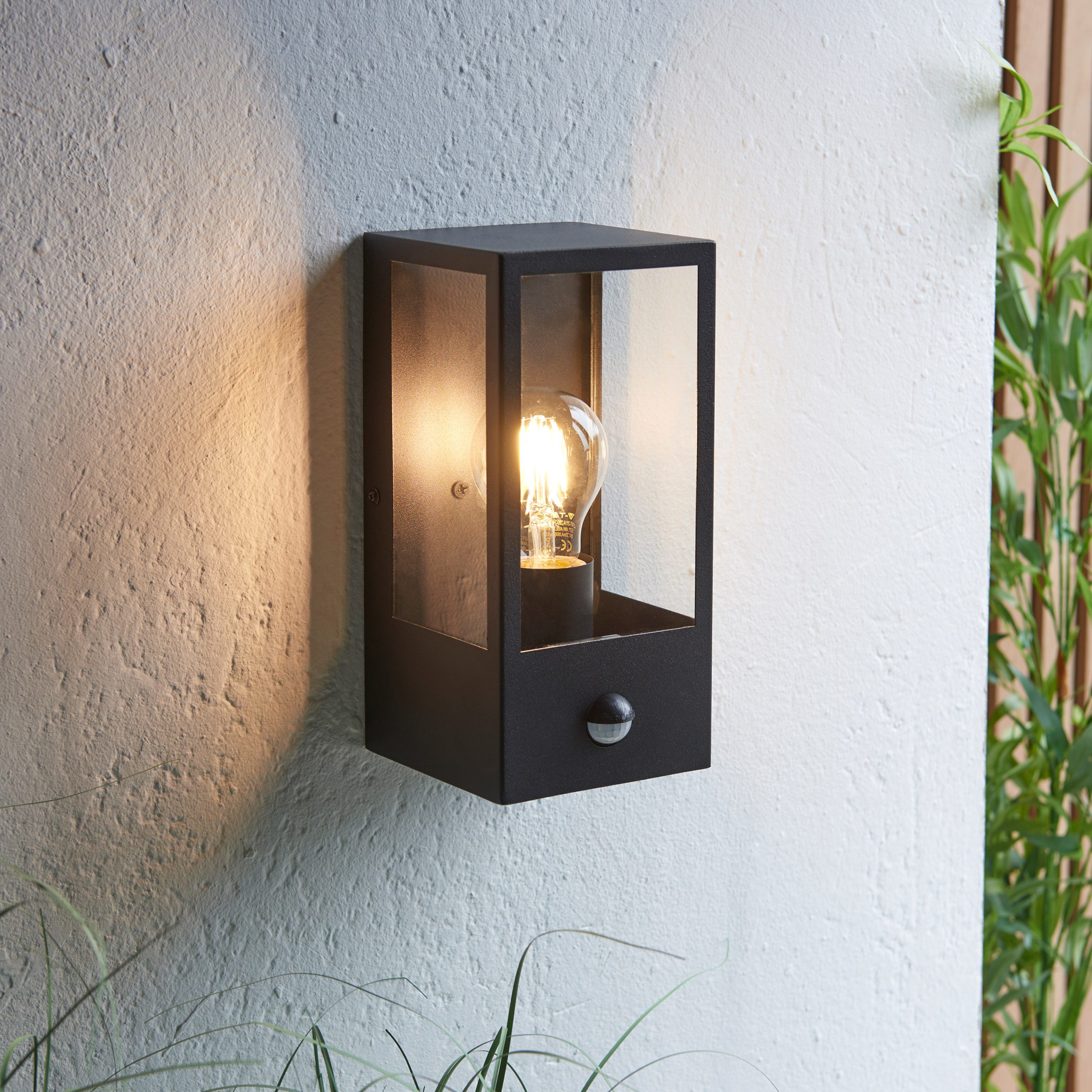 Gallery Direct Oxford Outdoor PIR 1 Wall Light Black