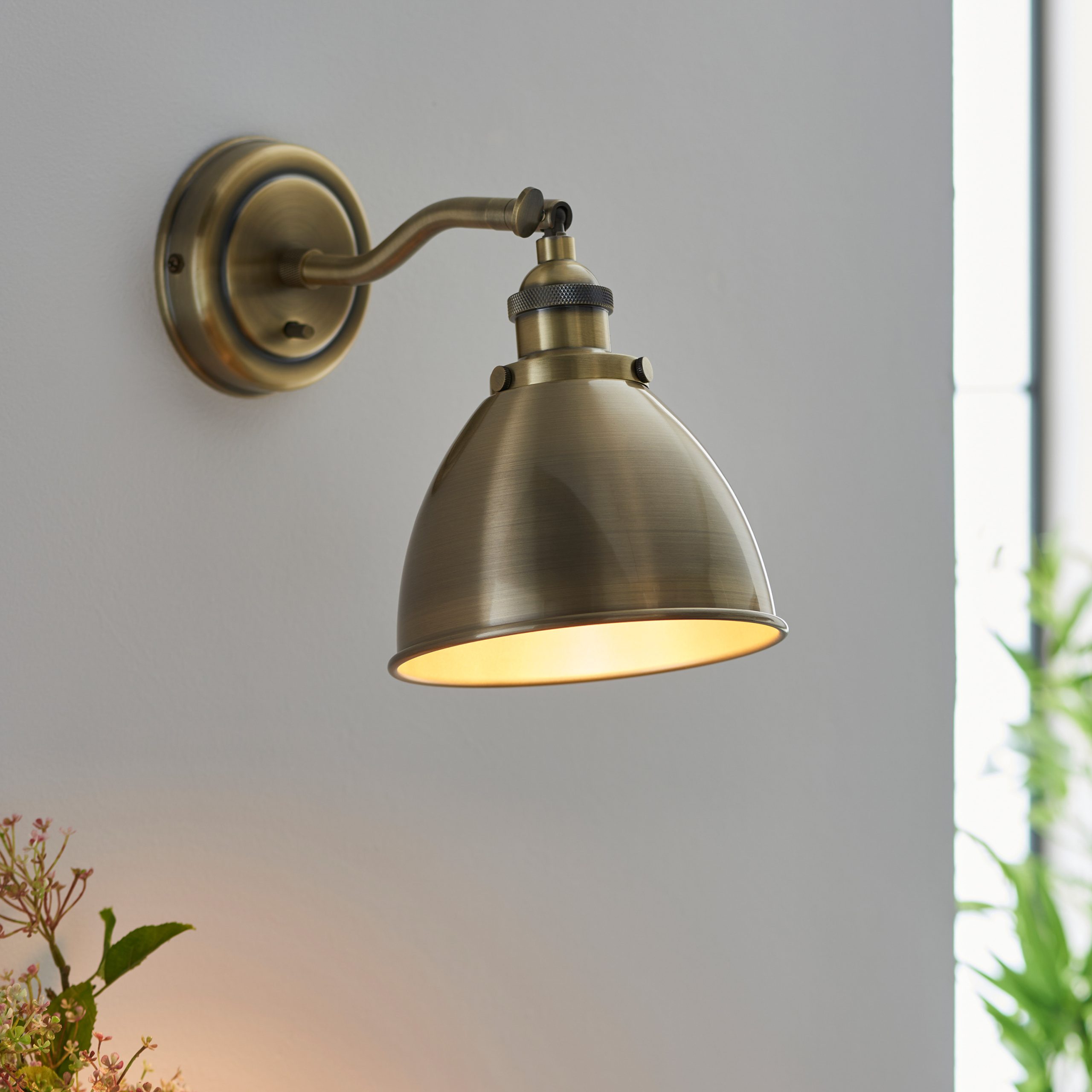 Gallery Direct Franklin Wall Light Antique Brass