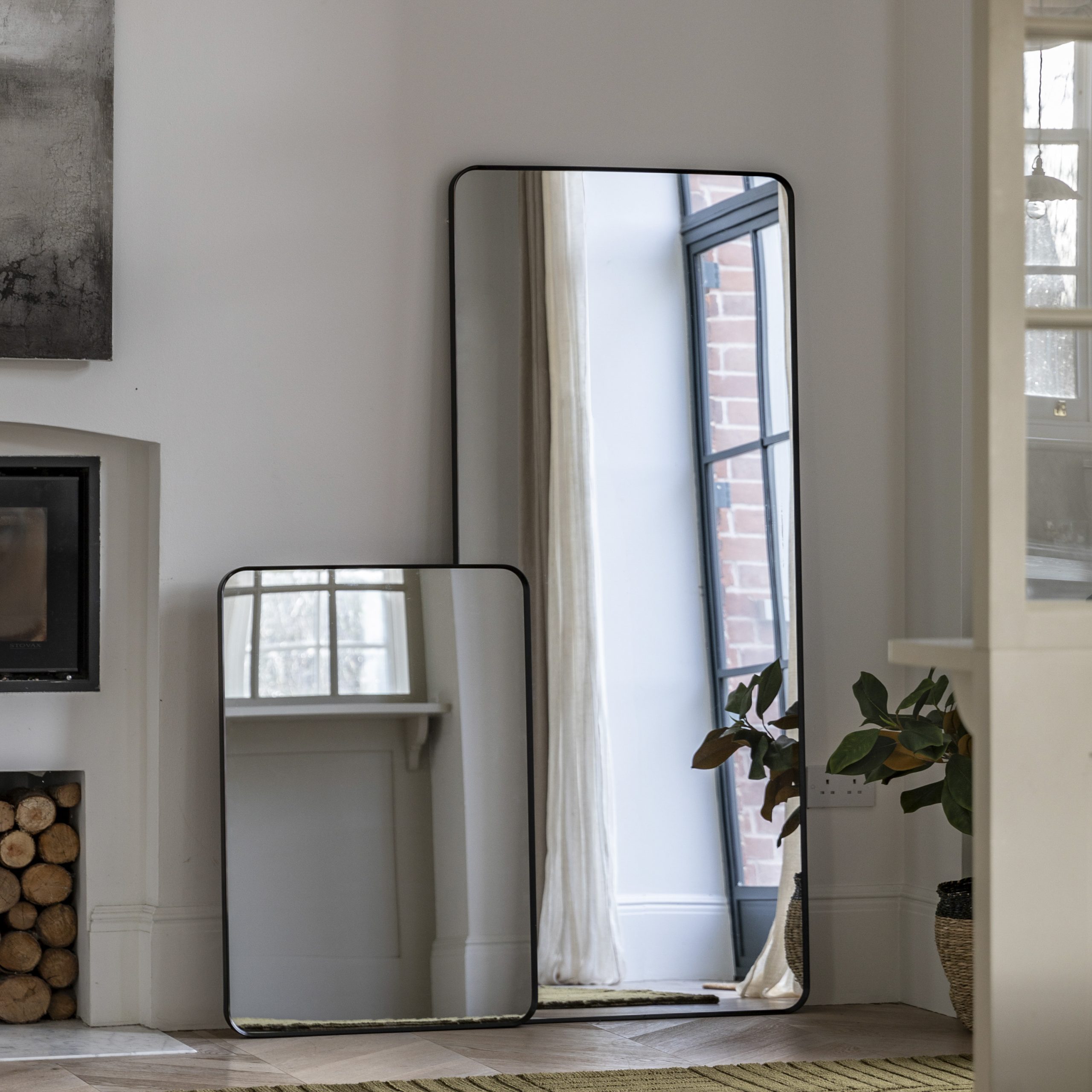 Gallery Direct Holworth Leaner Mirror Black