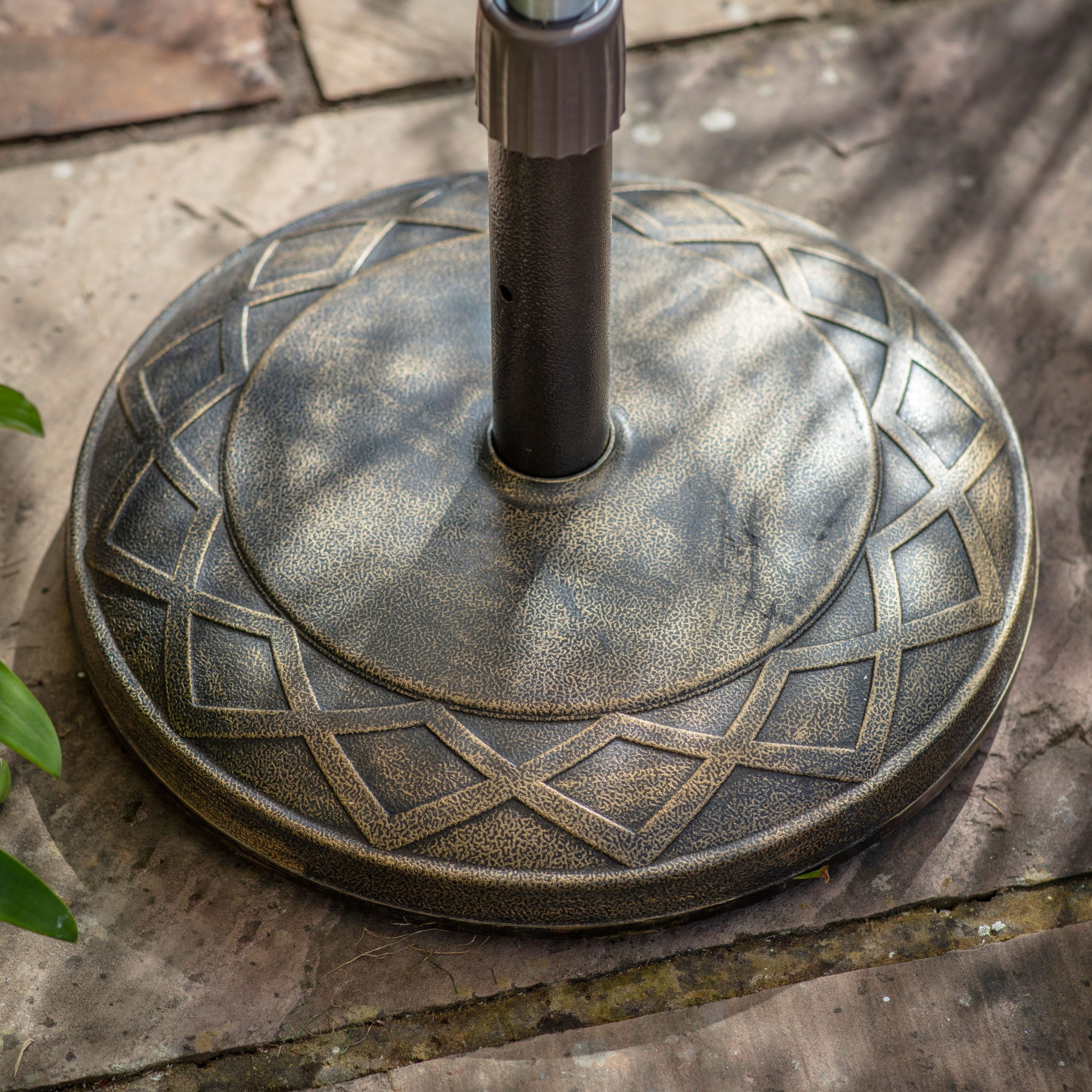 Gallery Outdoor Vazzano Parasol Base | Shackletons