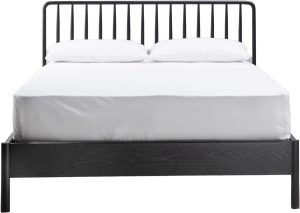 Gallery Direct Wycombe 5 Spindle Bed Black | Shackletons